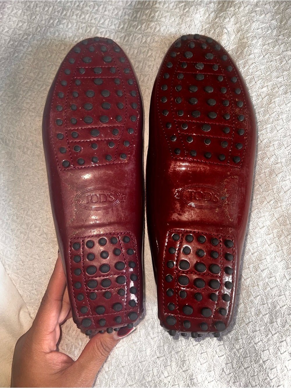 TOD'S Women's Dark Burgundy Patent Loafers with Chain sz 42/11 - Picture 2 of 3